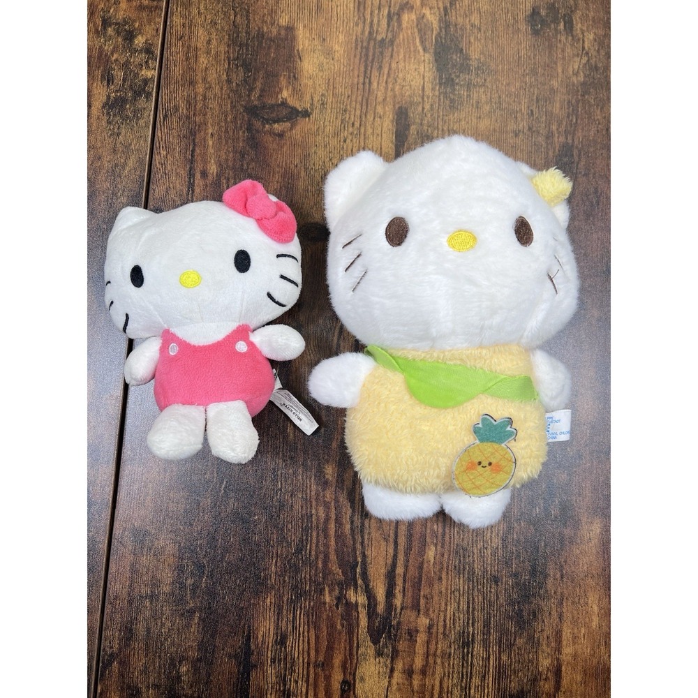 Lot Of 2 Hello Kitty Plush 2 Hello Kitty Small Plushies